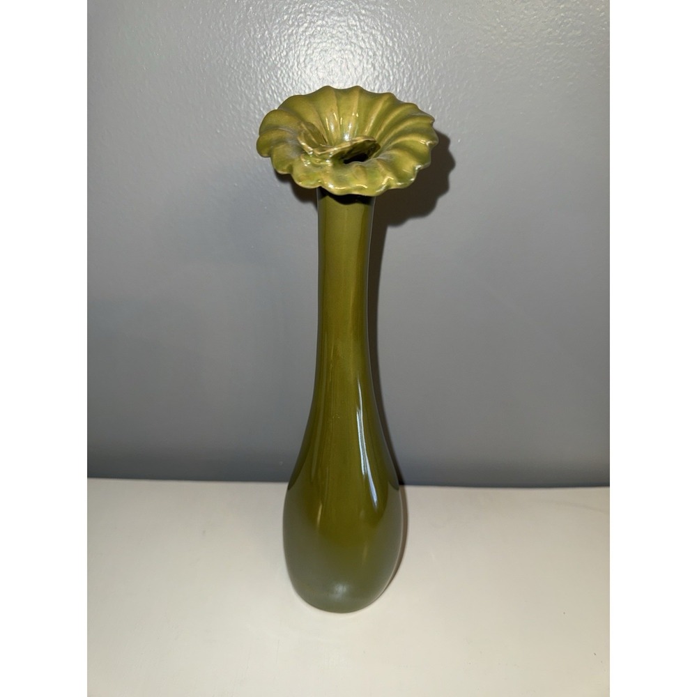 VTG Que Iridescent Luster Green Flower‎ Bud Vase Gooseneck 3D Butterfly Floral